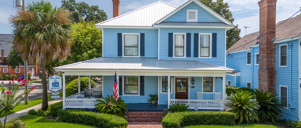 Blue Heron Inn blue exterior