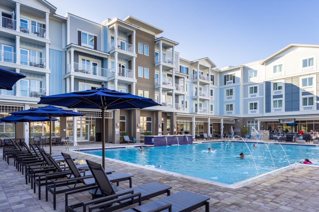 Courtyard by Marriott Amelia Island pool