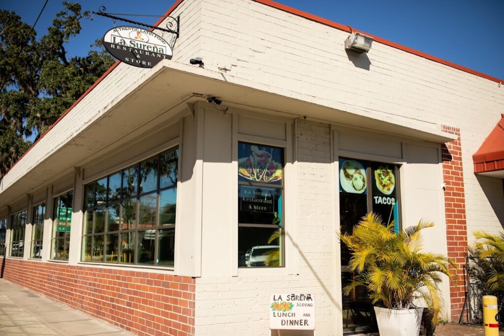 La Surena outside