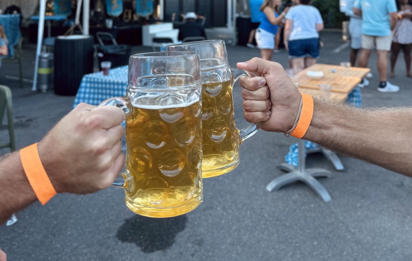 https://www.ameliaisland.com/wp-content/uploads/Oktoberfest-Feature-pic.jpg